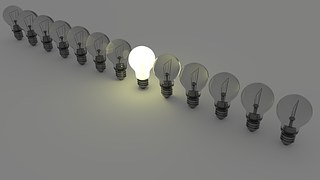 light-bulbs-1125016__180